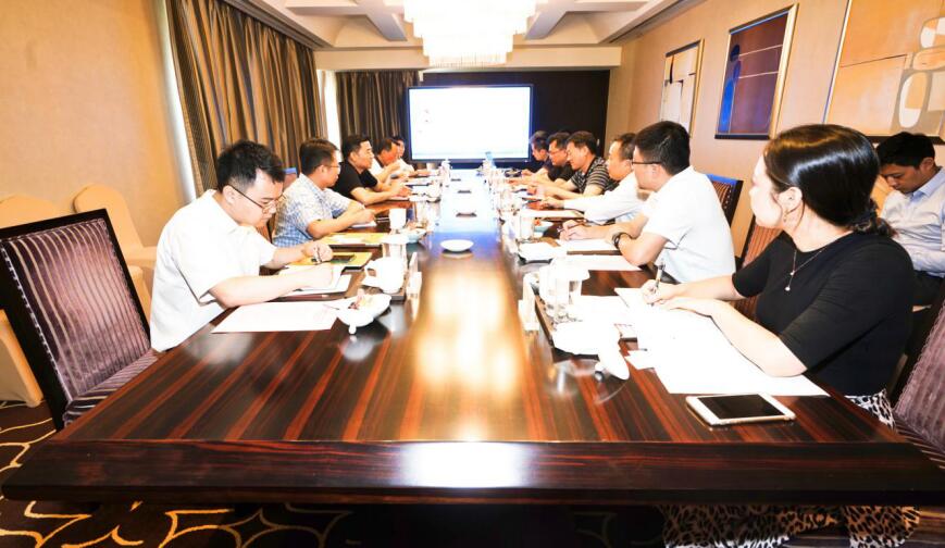 云顶国际集团与中国游览集团西南区域总部互换座谈
