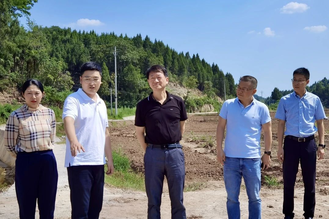 省云顶国际集团党委书记、董事长任丁率队赴巴中南充两地发展助扶工作